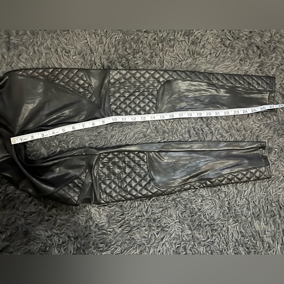 Spanx Faux Leather Moto Quilted Leggings Women XS Black Pull On Grudge Pants - Picture 9 of 10